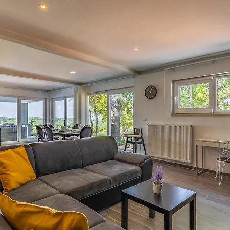 Luxurious In Casa de Férias Rovinj